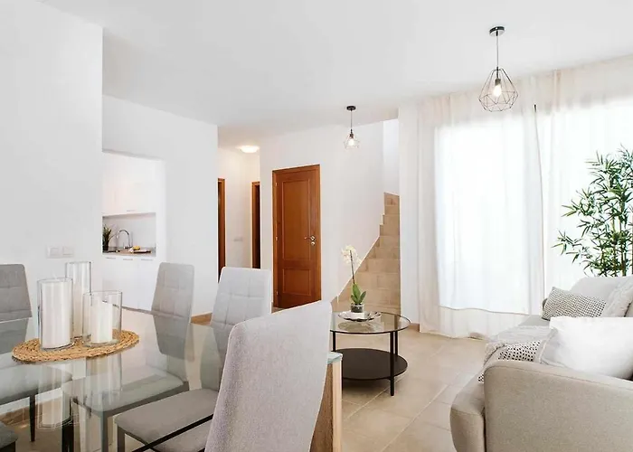 Lyra Piscina Climatizada Villa