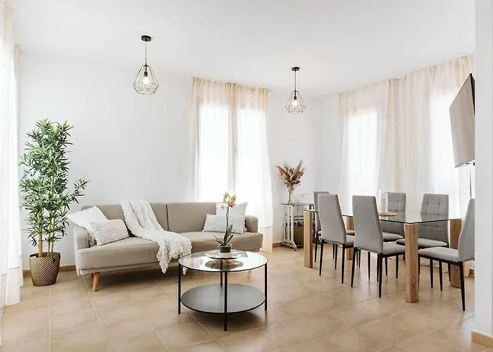 Lyra Piscina Climatizada Villa *