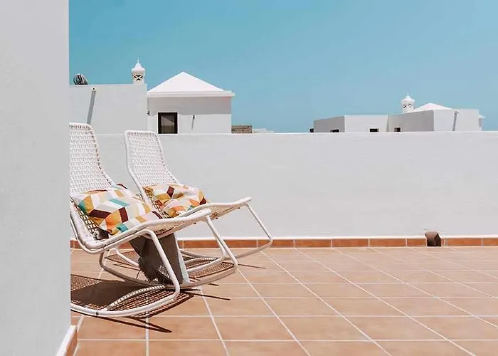 Lyra Piscina Climatizada Villa *