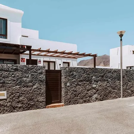 Lyra, Piscina Climatizada * Playa Blanca