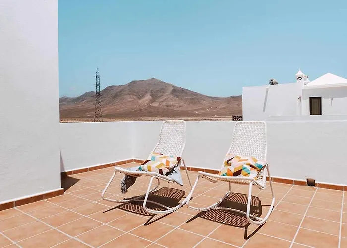 Lyra, Piscina Climatizada Villa