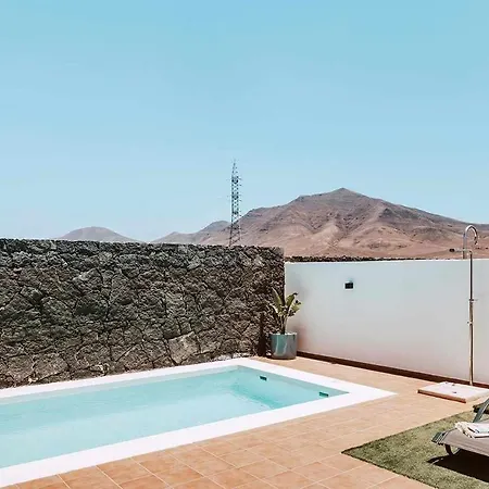 וילה Lyra, Piscina Climatizada פלאיה בלנקה