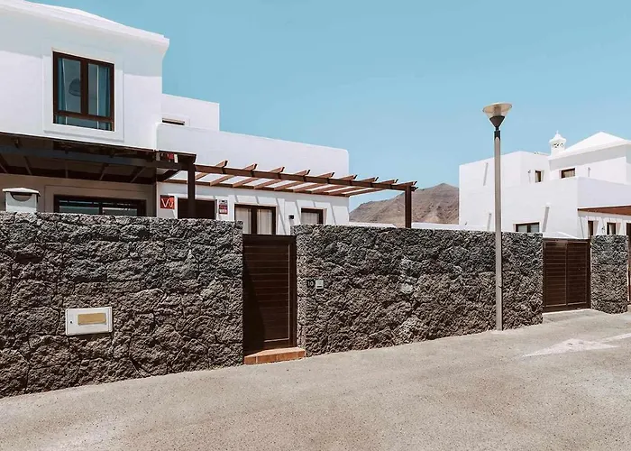 Lyra, Piscina Climatizada * Playa Blanca (Lanzarote)